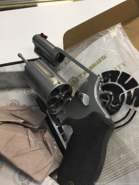 Taurus Judge 45LC/410 NEVER FIRED IN BOX-img-1