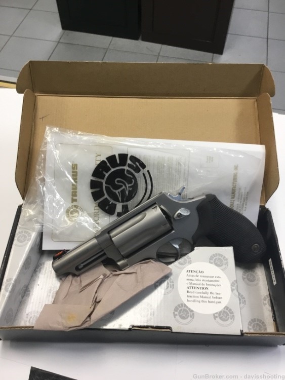 Taurus Judge 45LC/410 NEVER FIRED IN BOX-img-2