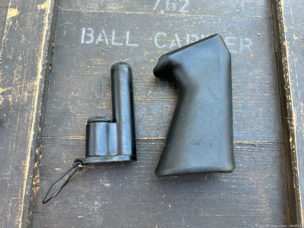 Metric FN FAL Pistol Grip + Cleaning Kit Insert-img-1