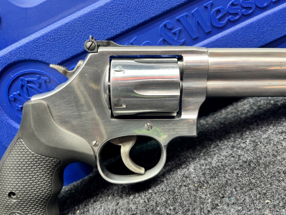 USED Smith & Wesson 686-6 in .357 Mag with a 6" Barrel and Holds 6 Rnds!-img-2