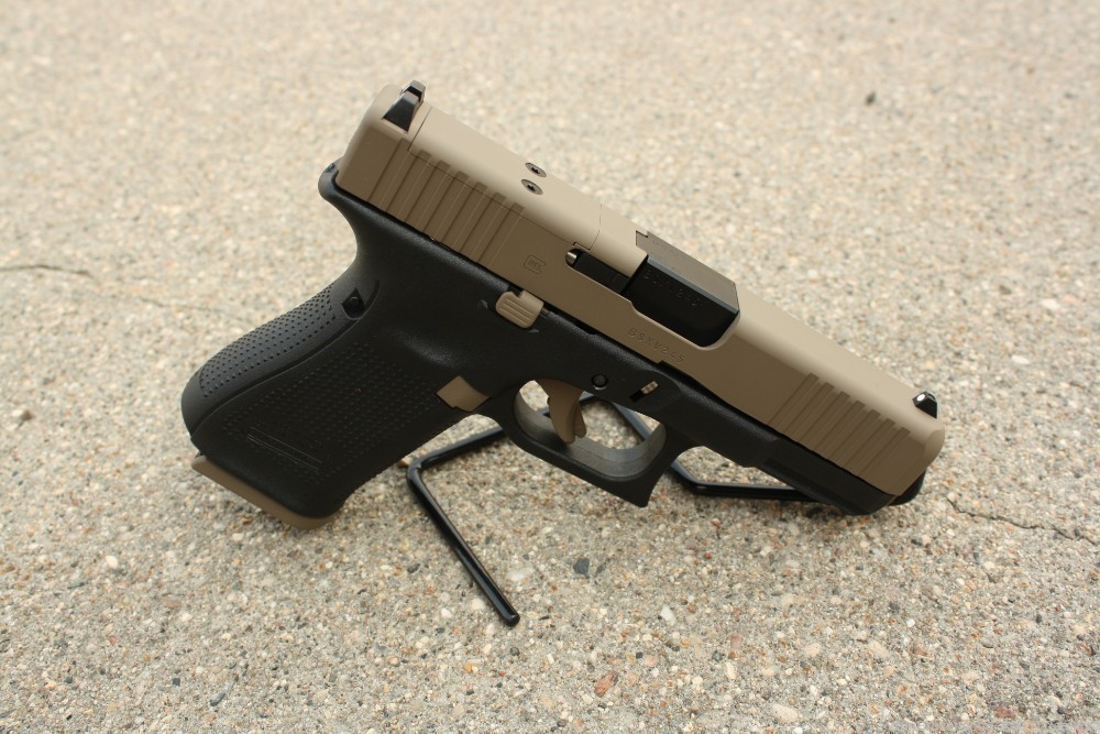 Glock 19 Gen 5 MOS 10rd & Trijicon RMR Custom Cerakote Magpul FDE NEW-img-3