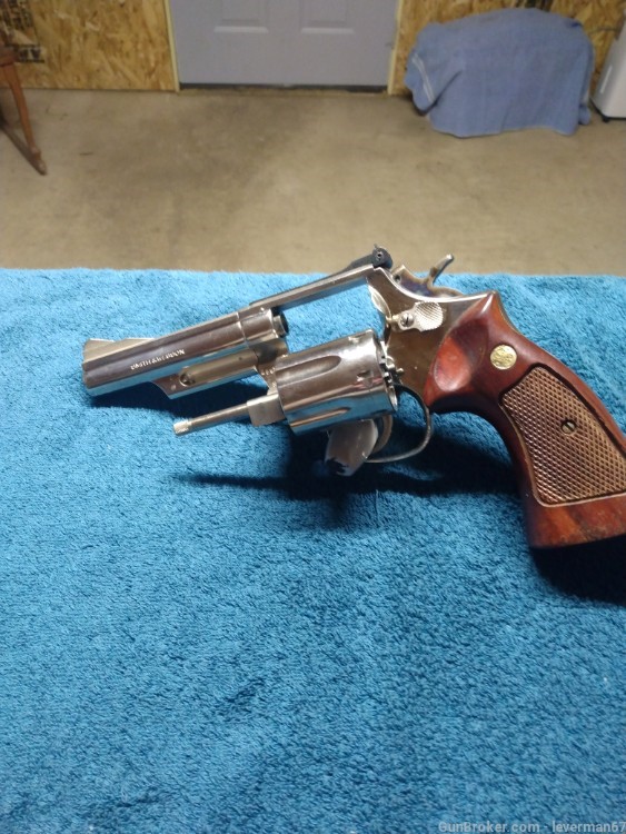 Smith and Wesson 19-4 (combat magnum) .357 mag made in 1978-img-0