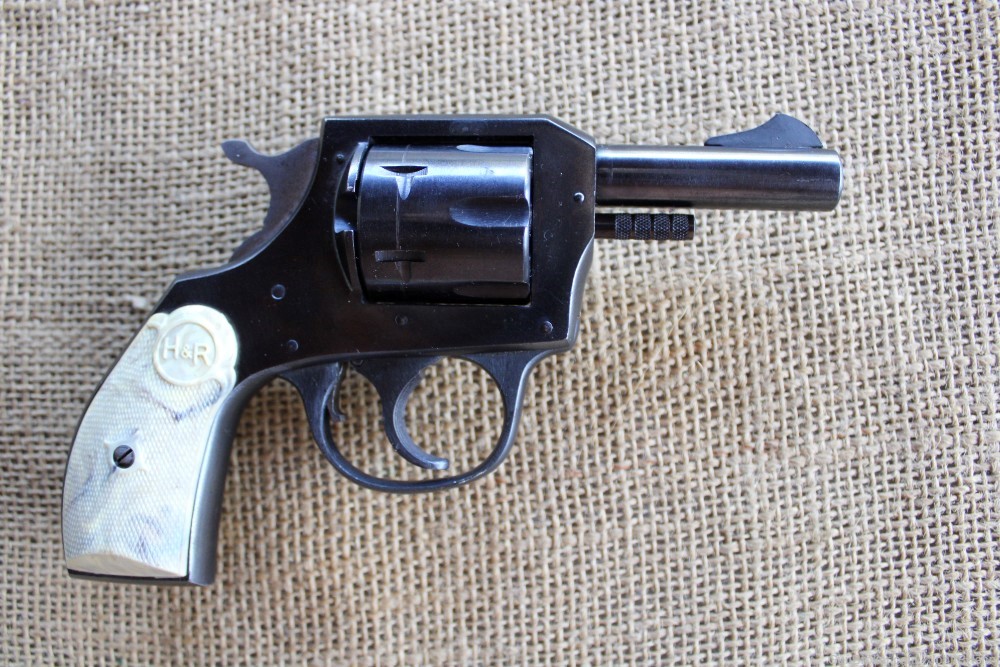 H&R Model 632 32 Cal Revolver GOOD CONDITION!-img-0