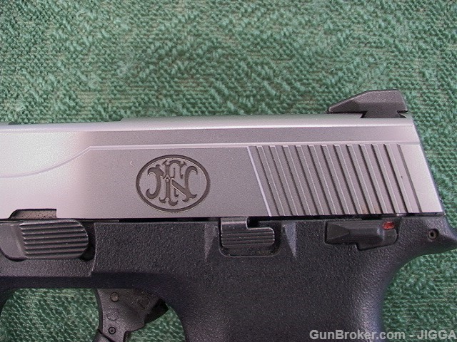 Used FNS  40 S&W-img-5
