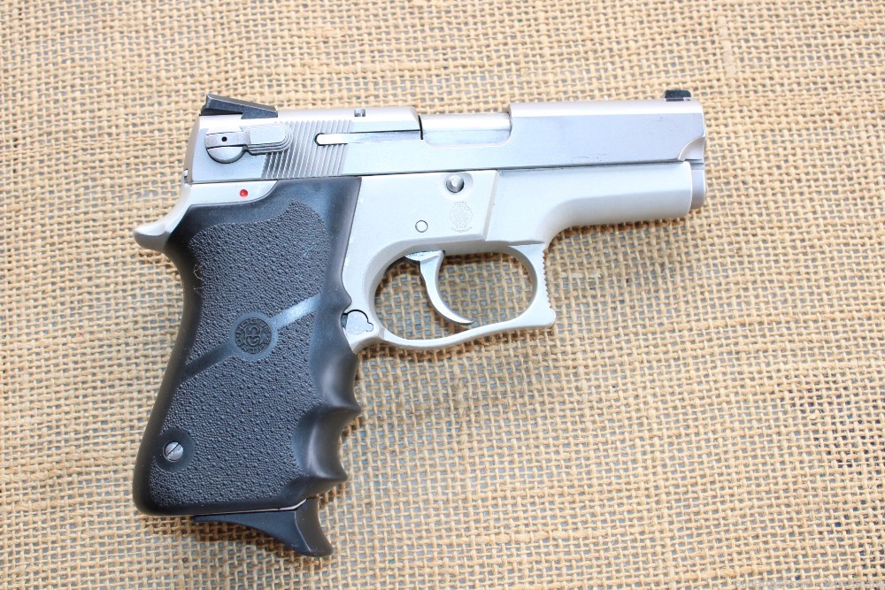 Smith & Wesson Model 6906 9mm Semi Auto Pistol -img-3