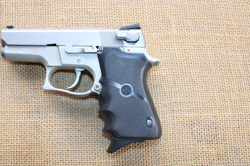 Smith & Wesson Model 6906 9mm Semi Auto Pistol -img-2