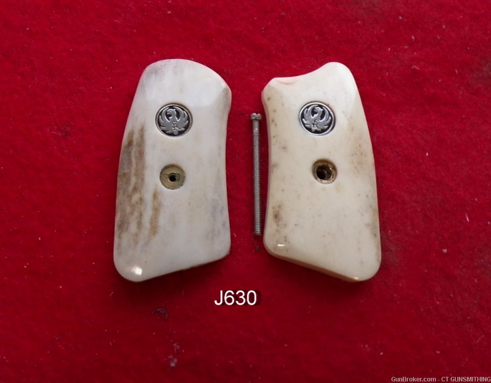 NIce pair of Elk Stag Grip Inserts w/Ruger Mdlns for Ruger SP101 Models!-img-0