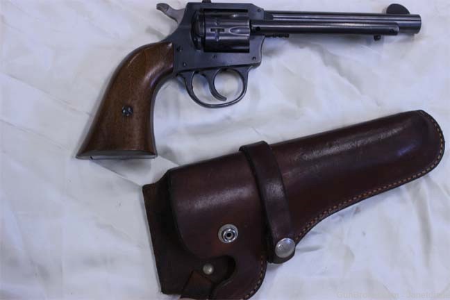 H&R Revolver  Model 949 22 LR-img-0