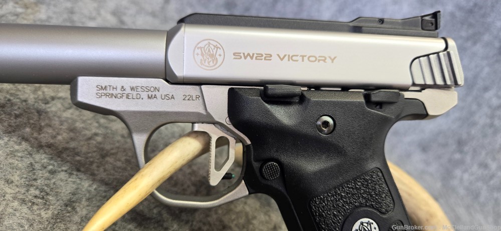 Smith & Wesson SW22 Victory 22 LR 5.5" S&W | 4 mags, Tandemkross trig-img-4