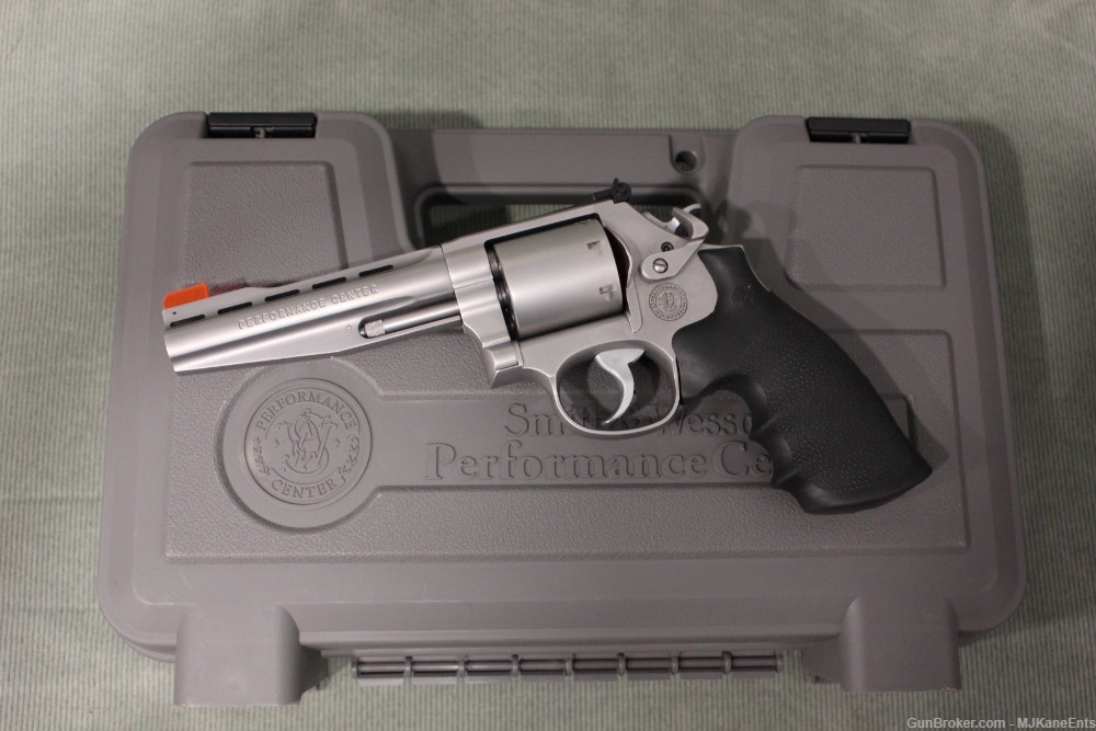 Brand New Smith & Wesson 11760 Performance Center 686 Plus revolver!-img-4