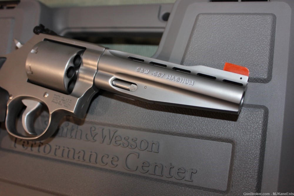 Brand New Smith & Wesson 11760 Performance Center 686 Plus revolver!-img-9