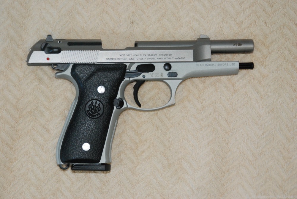 Beretta 92FS INOX, 9mm  Made in Italy, one owner-img-5