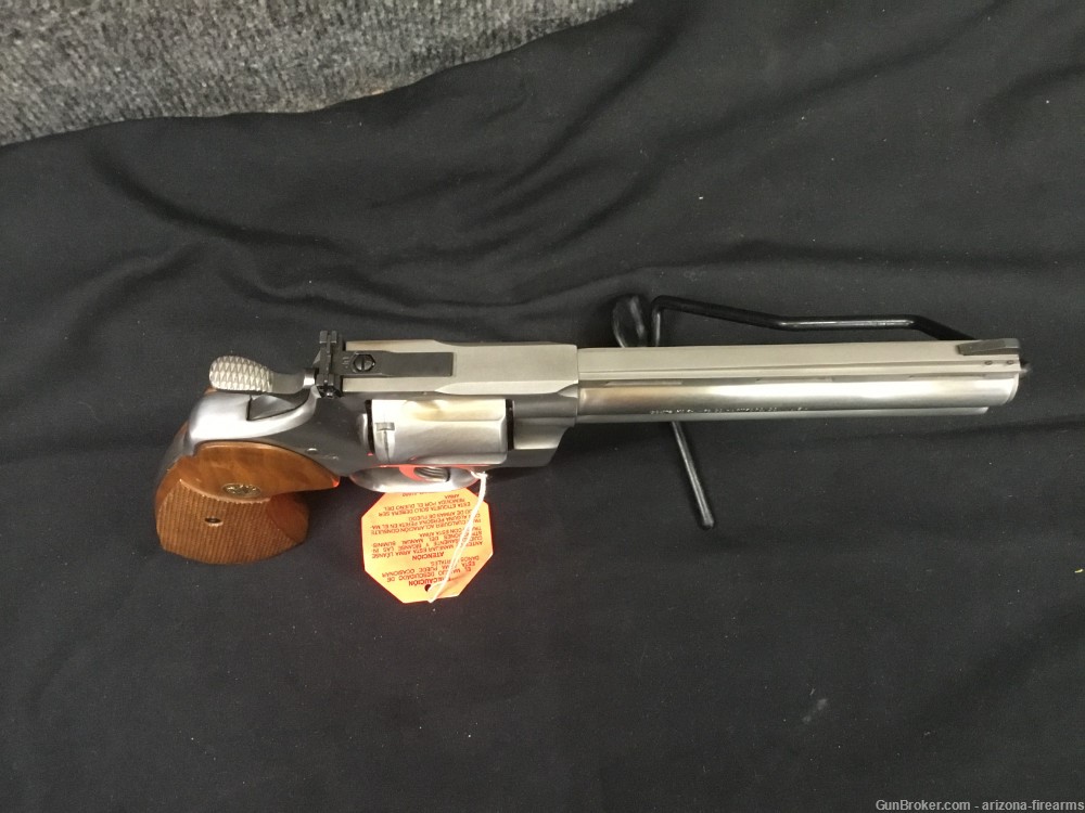 Colt Python Revolver 6 Round .357 Mag MFG 1982 w/ Box-img-6