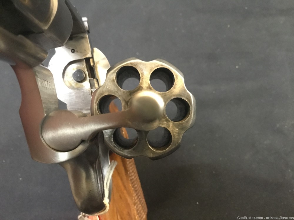 Colt Python Revolver 6 Round .357 Mag MFG 1982 w/ Box-img-8