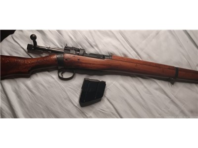 1942 Canadian Long Branch Lee Enfield