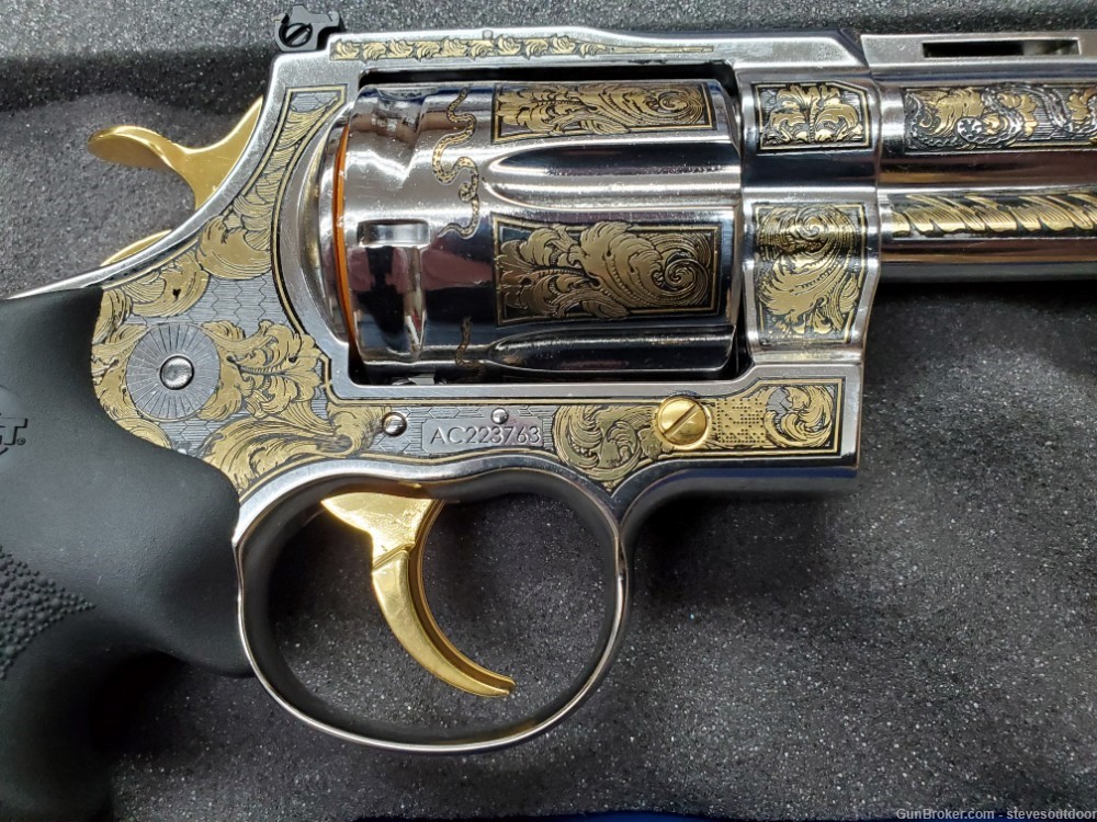 Colt Anaconda 44 Magnum Custom 24K Gold Etching Houge Grips - NEW-img-2