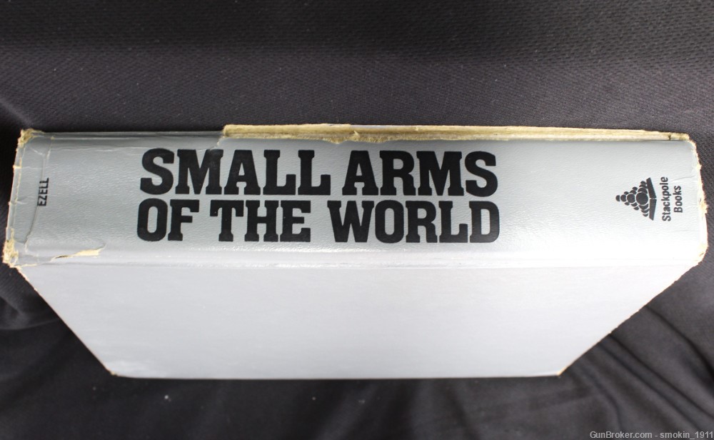 Small Arms of the World, 12th Revised Edition - Ezell, E.C.; USED-img-2