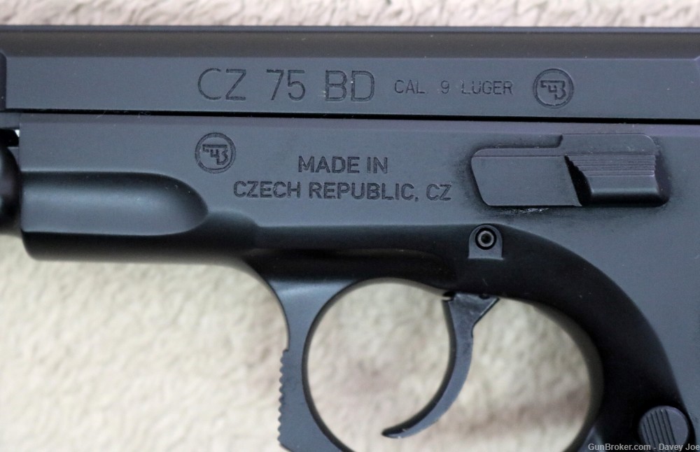 Quality famous CZ 75 BD full size 9mm service pistol LNIB Czech Republic -img-3