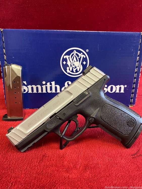 Smith & Wesson SD40 VE .40 S&W-img-0
