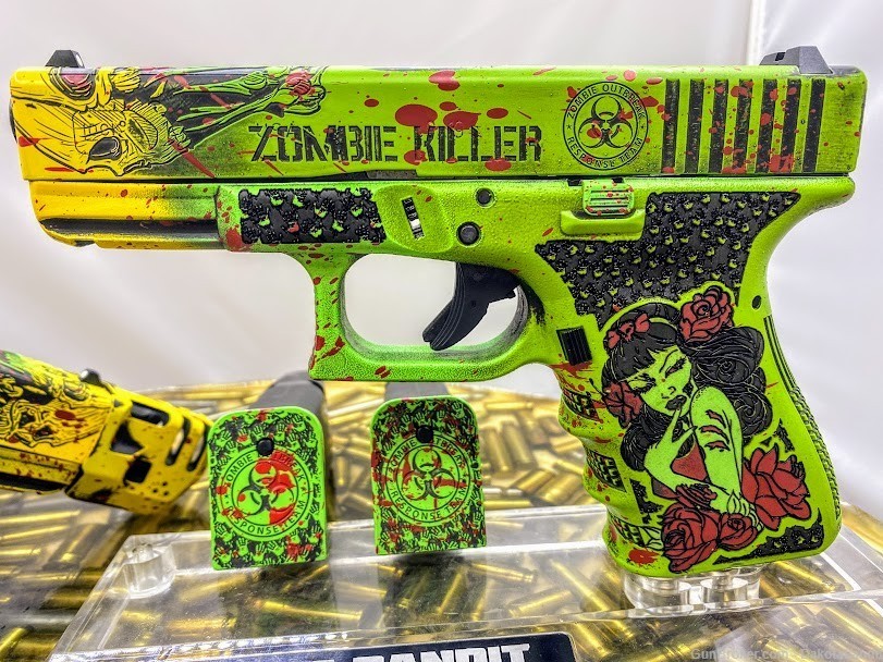  Glock 19 15rd Zombie Killer Engraved and w/ Custom Case-img-1