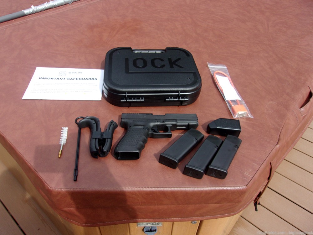 Glock 20 Gen 4 10mm 4.5" Semi Auto Pistol 99.9% G20 w/ 3 Mags $1START-img-1