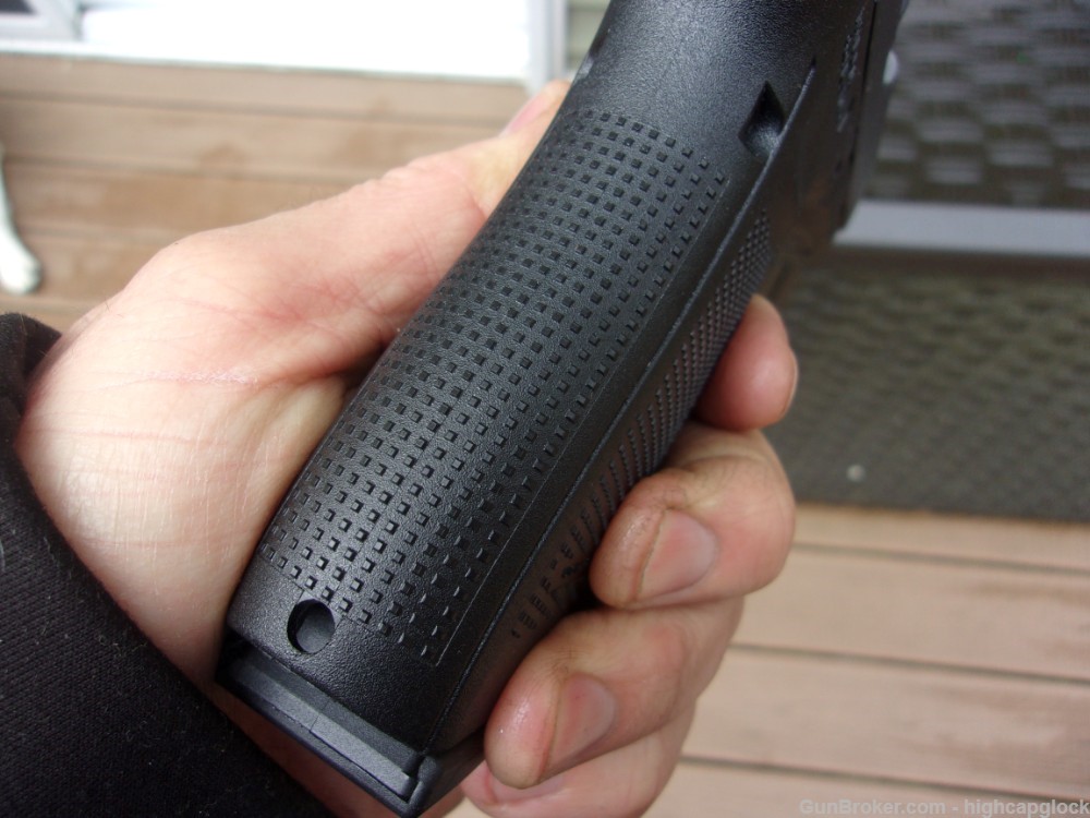 Glock 20 Gen 4 10mm 4.5" Semi Auto Pistol 99.9% G20 w/ 3 Mags $1START-img-10