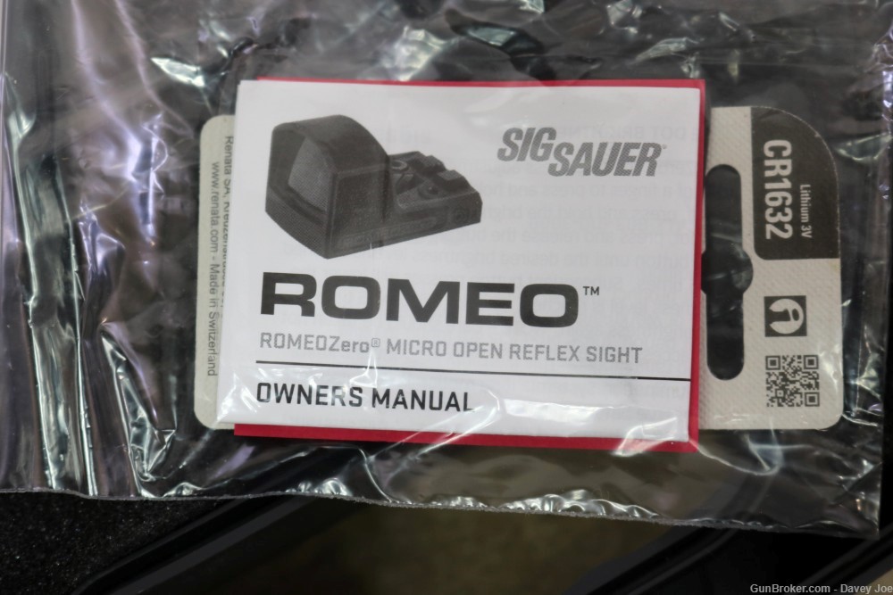 Quality Sig Sauer P365X 9mm with Romeo Red Dot LNIB-img-13
