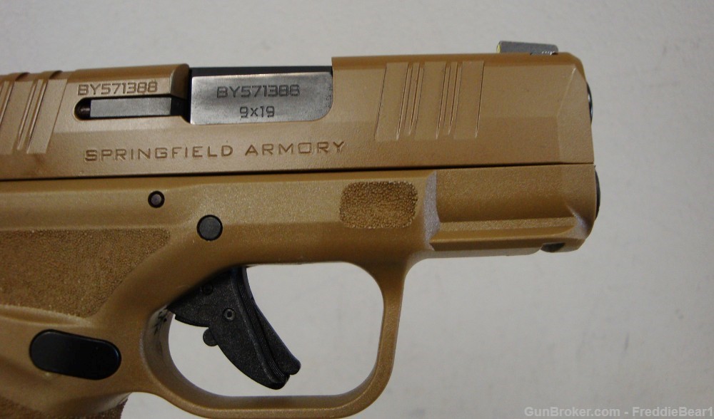 Springfield Armory Hellcat Micro-Compact 9mm Luger W/ Night Sights FDE 3” -img-4