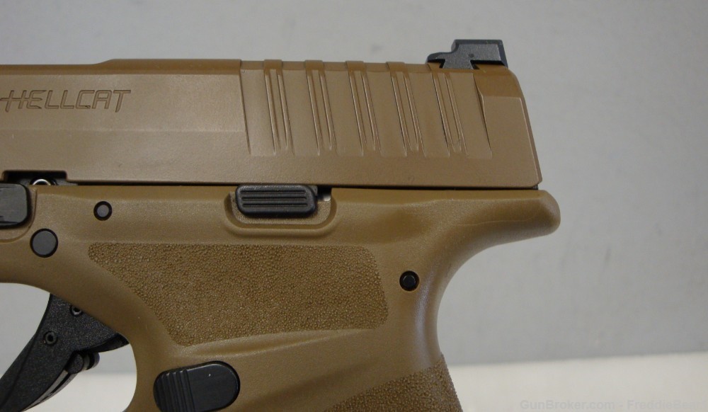Springfield Armory Hellcat Micro-Compact 9mm Luger W/ Night Sights FDE 3” -img-9