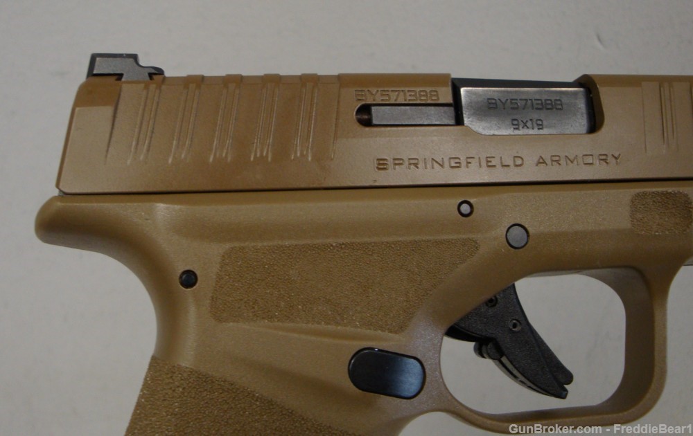 Springfield Armory Hellcat Micro-Compact 9mm Luger W/ Night Sights FDE 3” -img-5