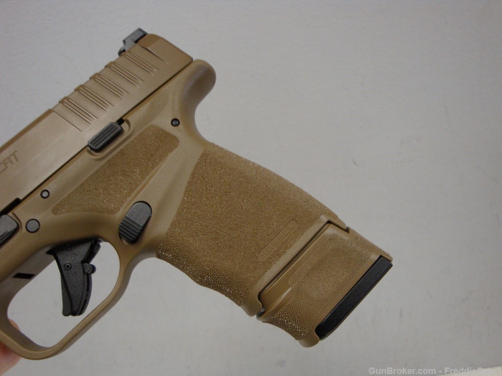 Springfield Armory Hellcat Micro-Compact 9mm Luger W/ Night Sights FDE 3” -img-10