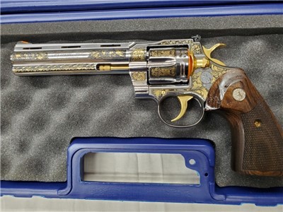 Colt Python 357 Magnum Custom 24K Gold Etching Walnut Grips - NEW