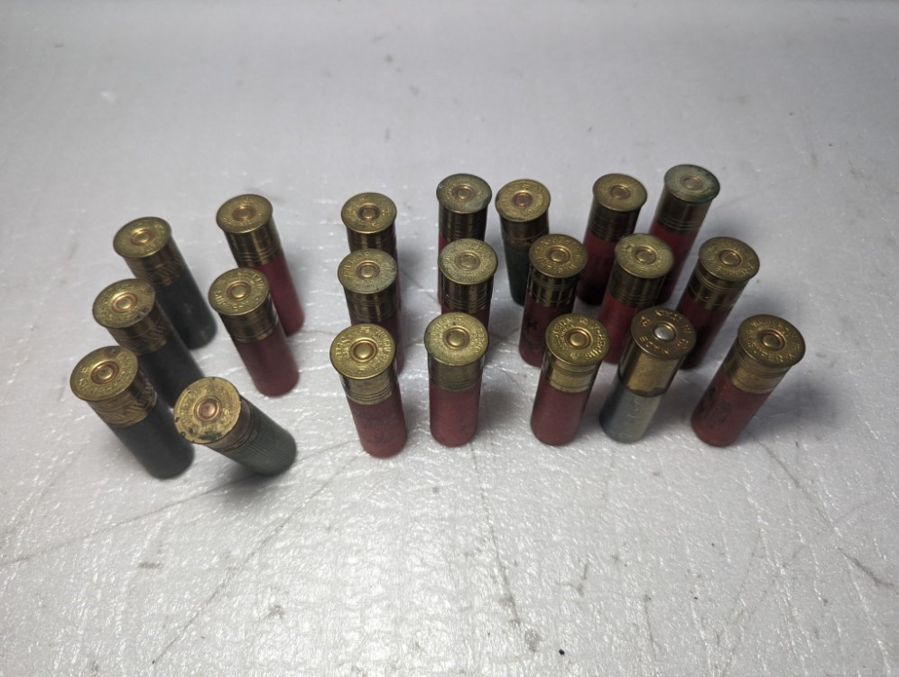 21 Assorted Winchester and Remington 16 gauge paper shotgun shells. -img-0