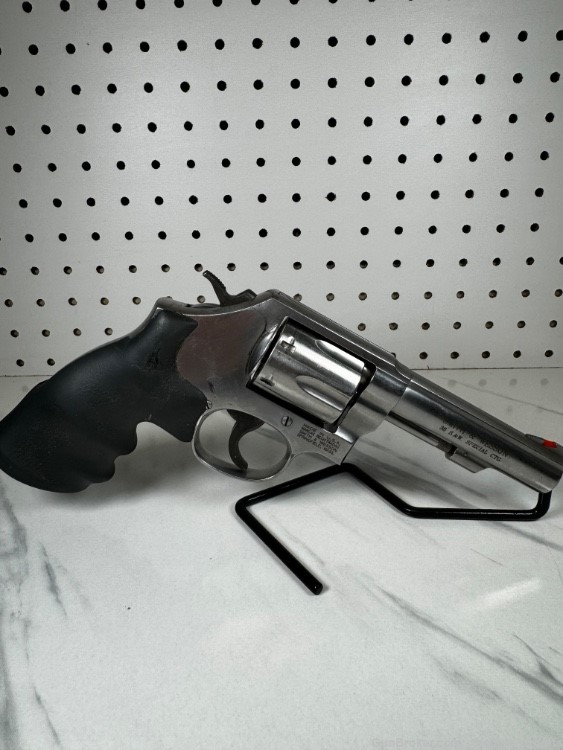 Smith and Wesson 64 38 SPL Police Trade 64-7 No Reserve NR-img-4