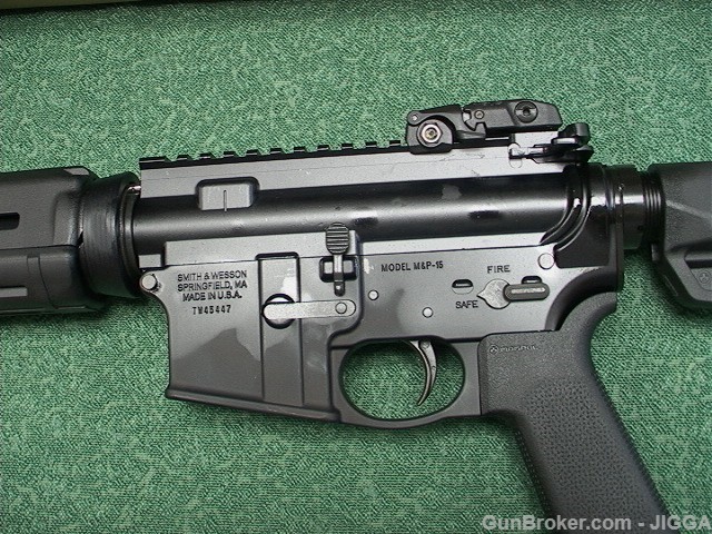Smith and Wesson M&P 15  5.56 MM-img-3
