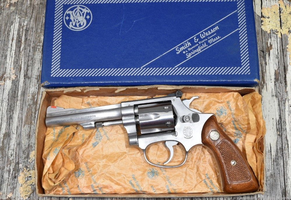 Smith & Wesson Model 63 .22LR 4" Stainless Revolver 1981-img-0