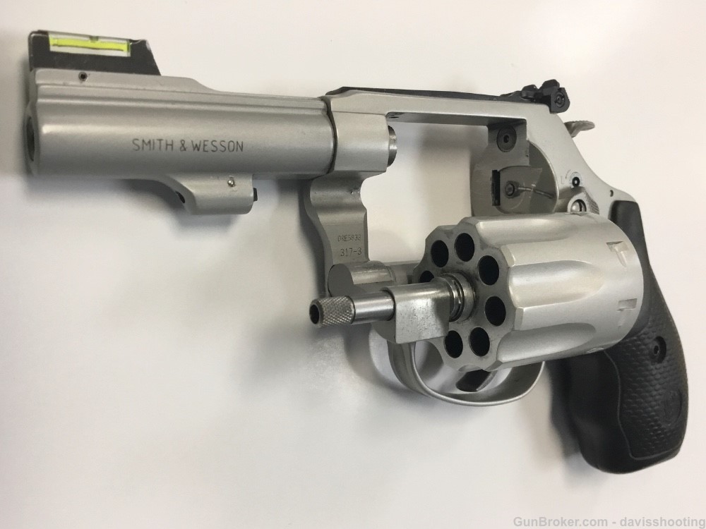 Smith & Wesson - M317 - 22lr Revolver - 3" Barrel    **EXC COND, IN BOX**-img-2