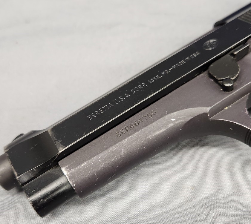 Beretta 92FS pistol 9mm with box USA made-img-9