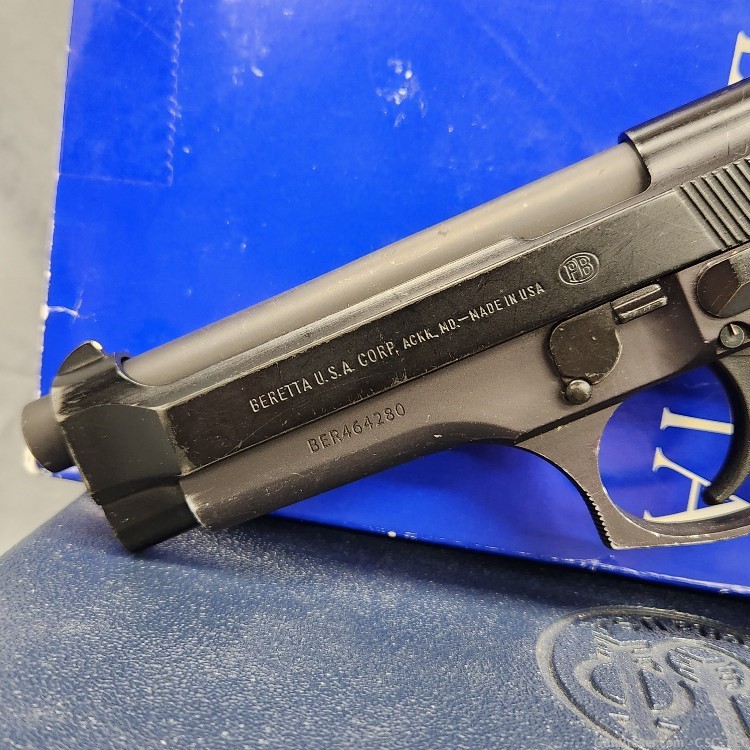 Beretta 92FS pistol 9mm with box USA made-img-7