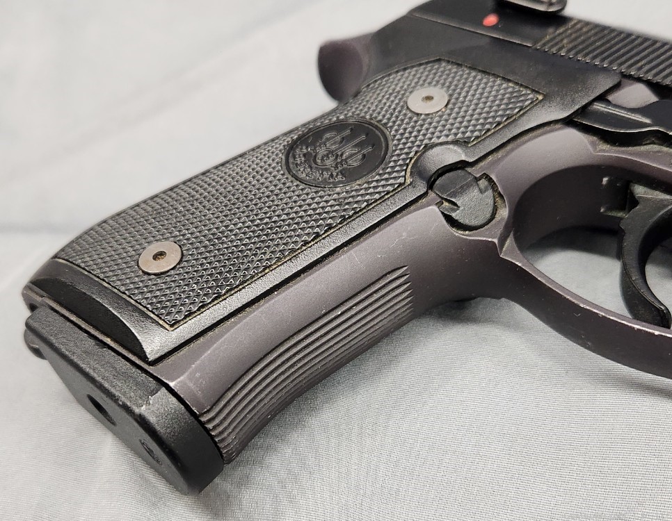 Beretta 92FS pistol 9mm with box USA made-img-12