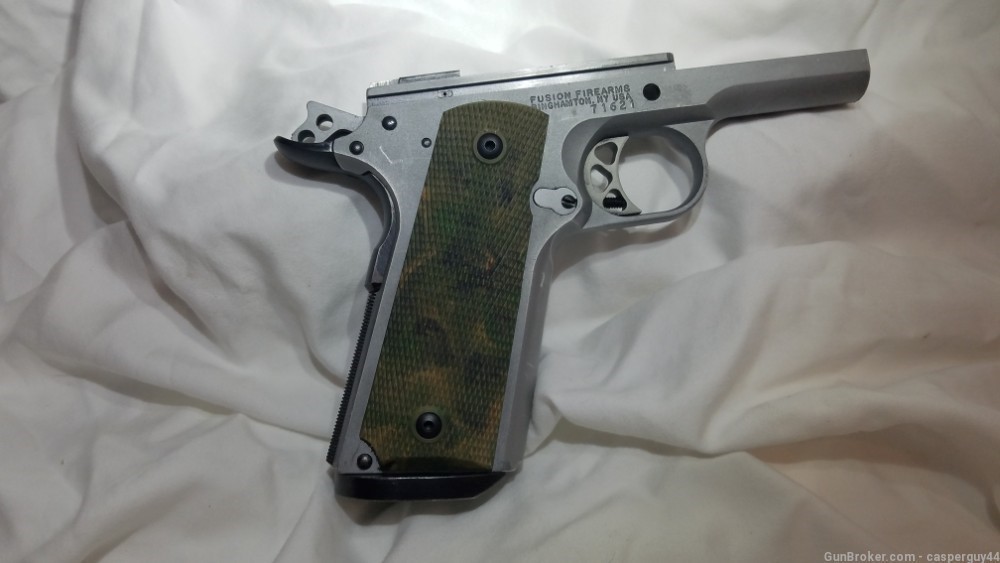 9mm 1911 Two-tone, W 8 Mags Fusion Custom Build-img-13