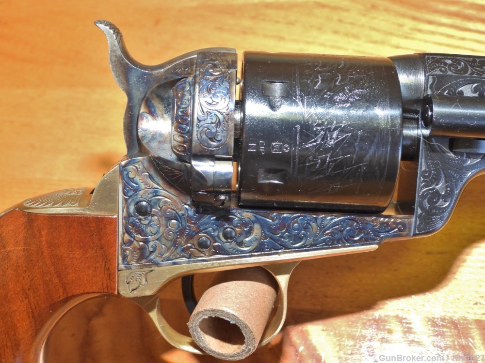 Cimarron 1851RM Wild Bill Hickok, Blued Engraved, .38 SPL.-img-12
