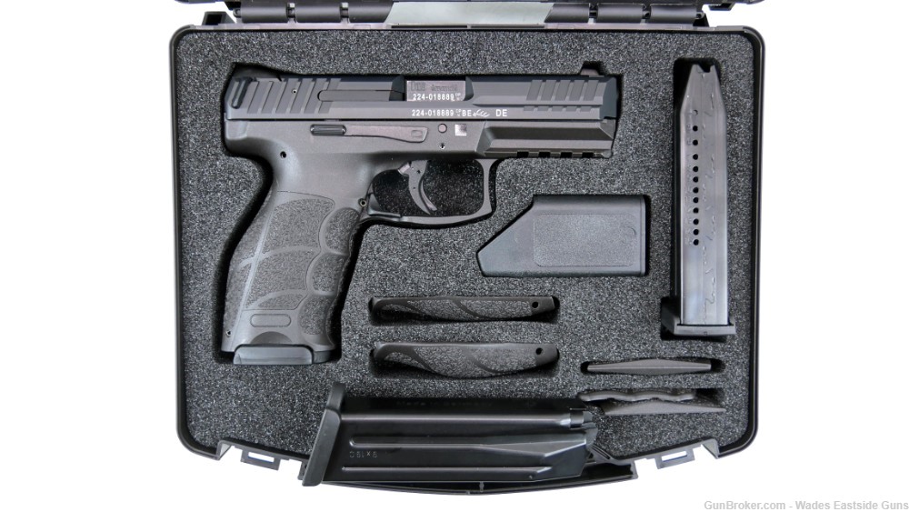 HECKLER & KOCH VP9 EXCELLENT CONDITION W/ CASE, 3 MAGS, GRIP INSERTS-img-12