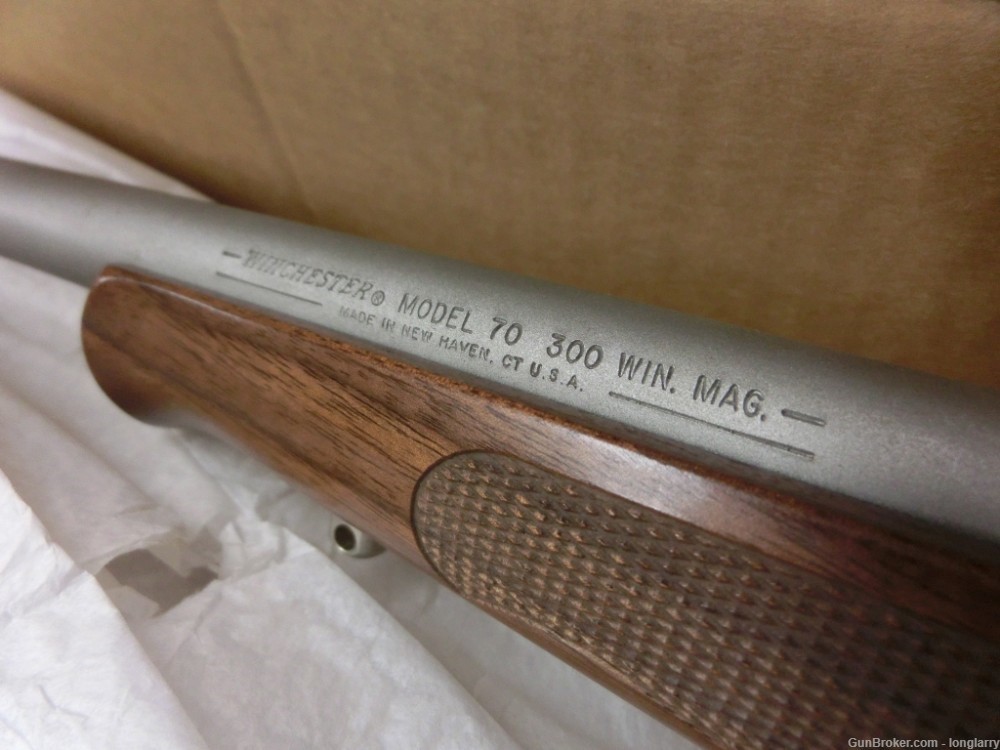 Winchester Model 70 Classic Stainless Walnut-300 Win mag-img-13