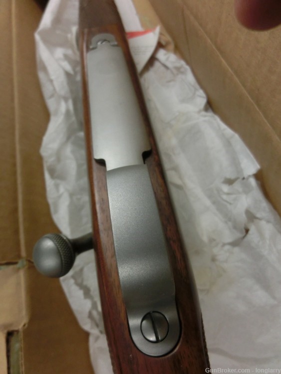 Winchester Model 70 Classic Stainless Walnut-300 Win mag-img-7