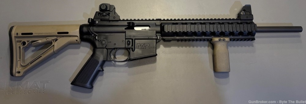 Smith & Wesson M&P15-22 .22LR Rifle, Extra Mags, Magpul Stock & Vert Grip-img-1