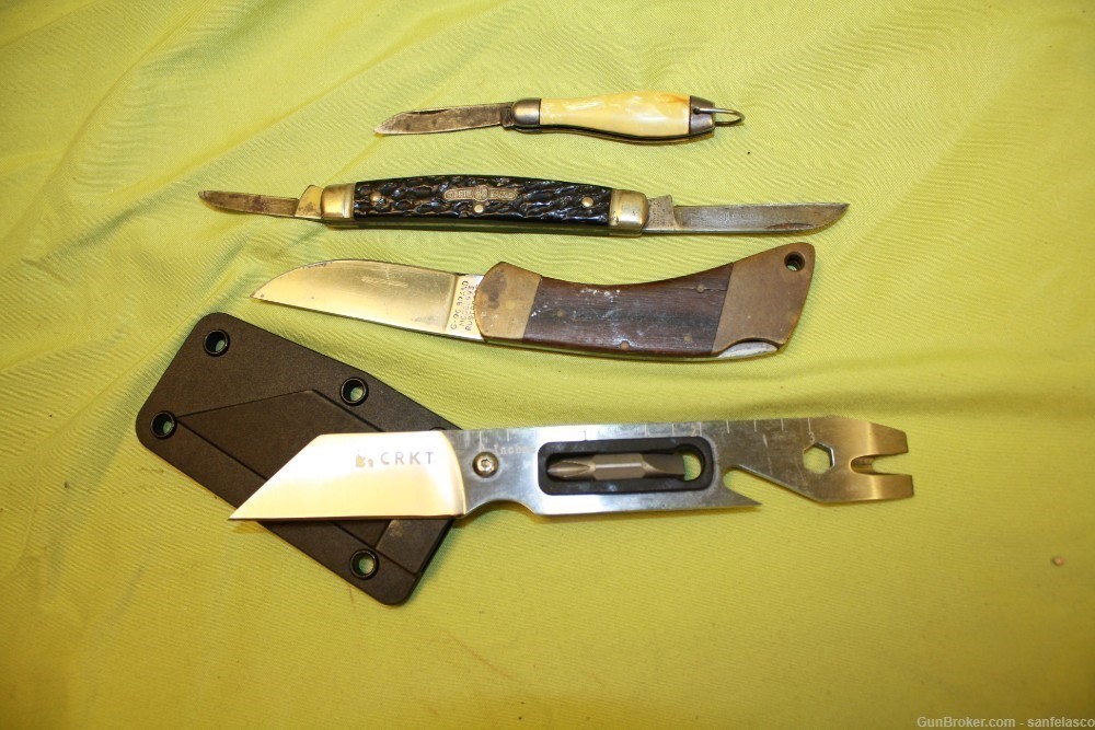  4 pocket knives, ONE LOT-img-1