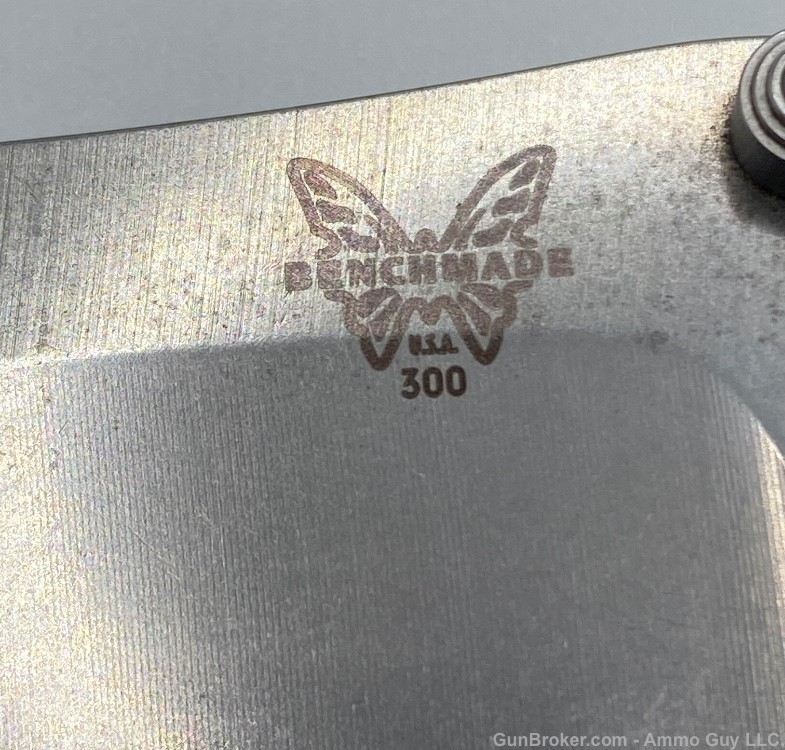 Benchmade 300 Axis lock Limited Edition Knife Collectible -img-6