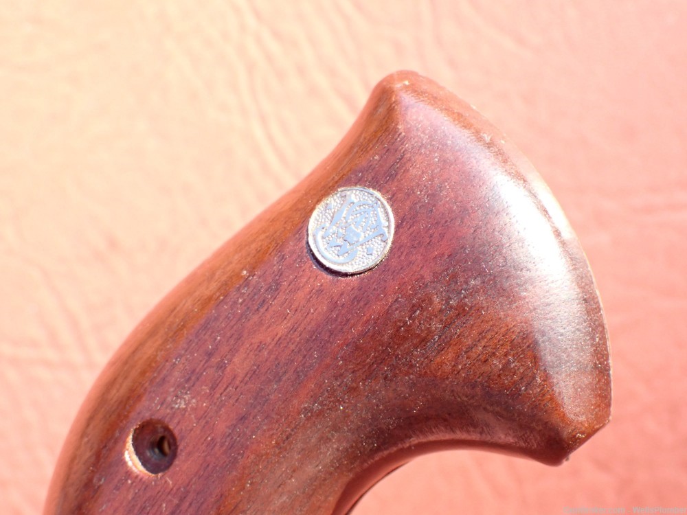 SMITH & WESSON J FRAME FACTORY SMOOTH ROUND BUTT WOOD GRIPS -img-10
