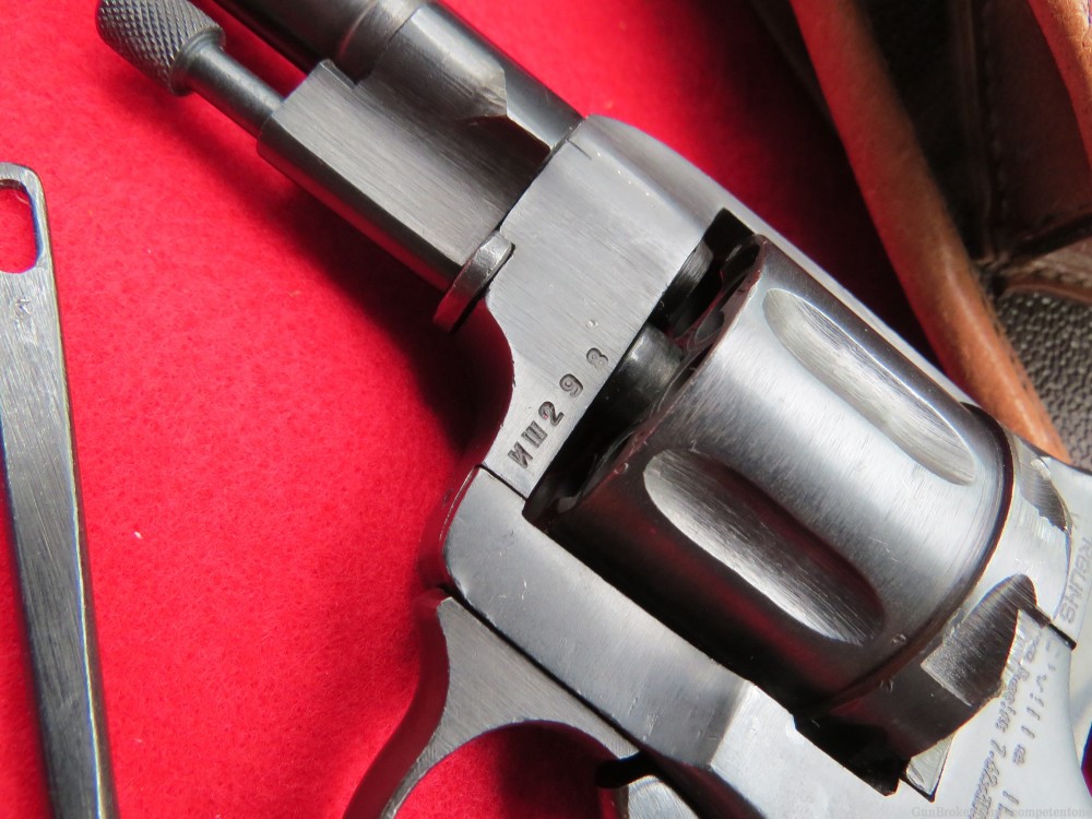 WWII Russian Nagant M1895 Revolver 1895 7.62 x 38 7.62x38R WW2 Gas-Sealed-img-4